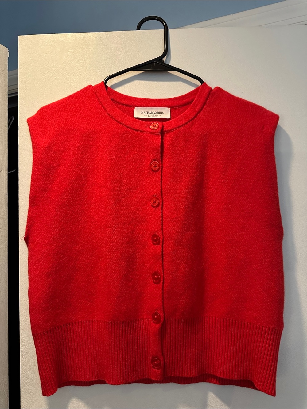 stradivarius Red Button-Front Knit Vest